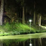 Holiday home Schneeweischen, Coach House By The Pond *
