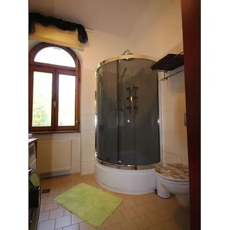 Дом отдыха Schneeweischen, Coach House By The Pond