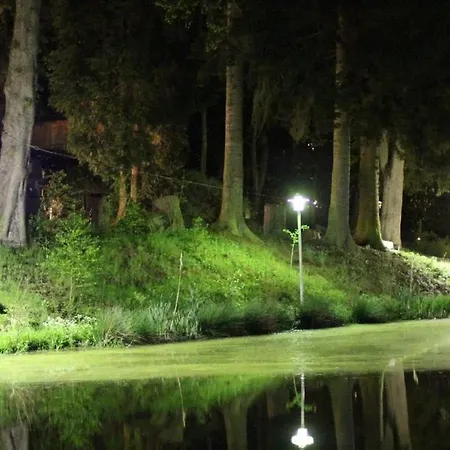 Casa vacanze Schneeweischen, Coach House By The Pond *