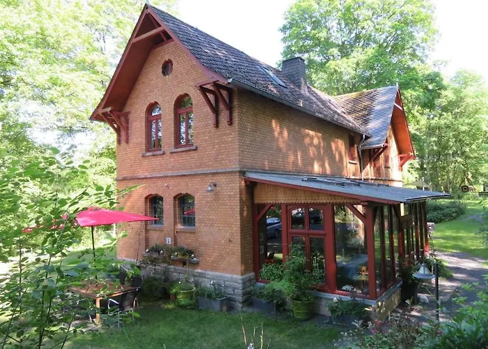 Schneeweischen, Coach House By The Pond