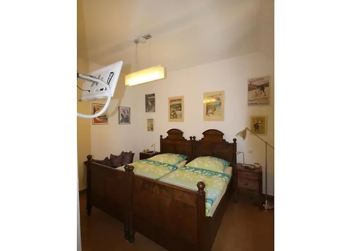 Schneeweischen, Coach House By The Pond Дом отдыха *