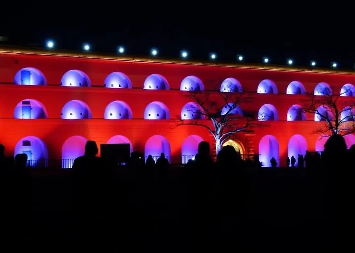 Schneeweischen, Coach House By The Pond